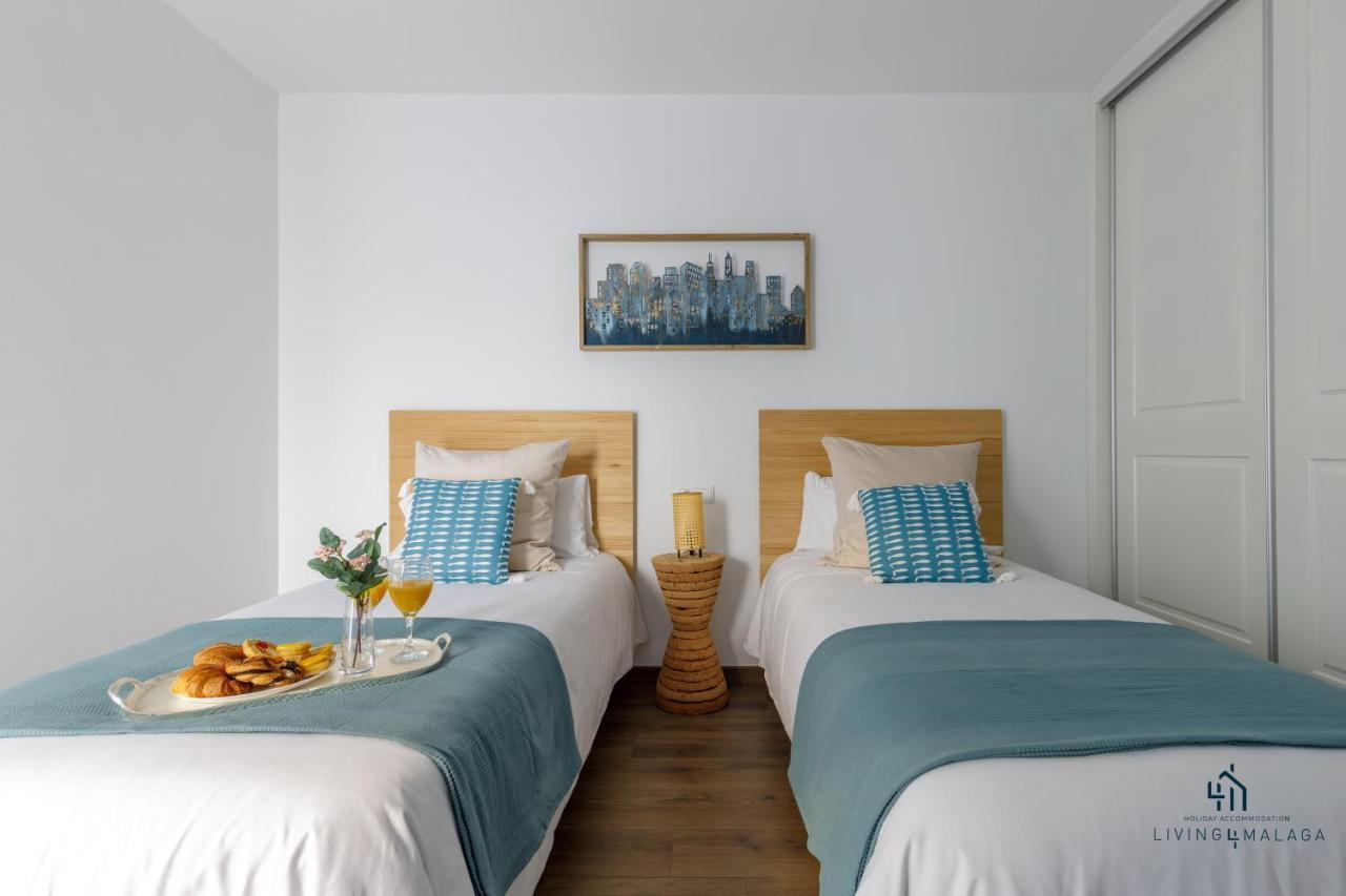 Appartamento Living4Malaga Theatre Square Terrace Esterno foto