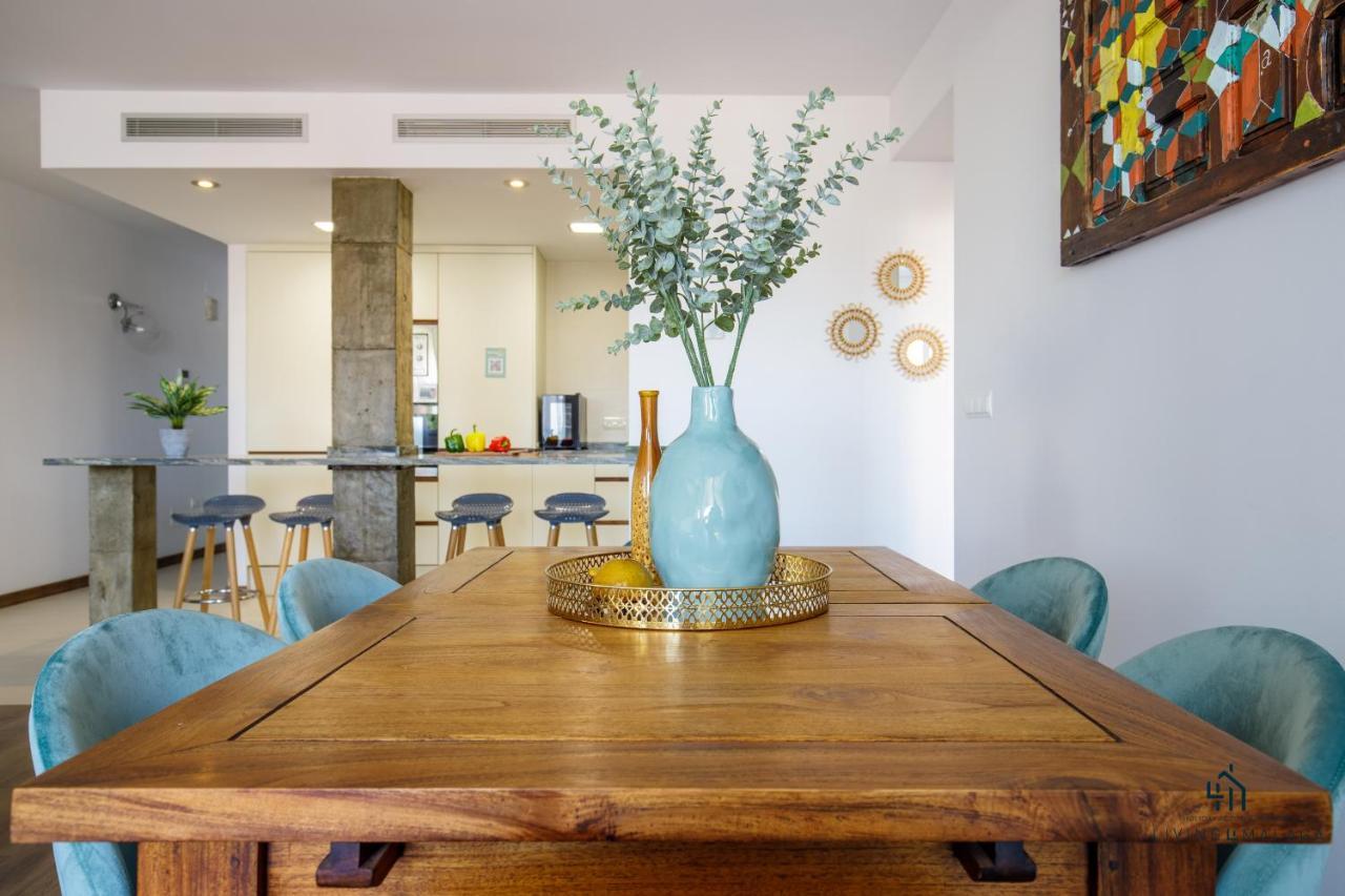 Appartamento Living4Malaga Theatre Square Terrace Esterno foto